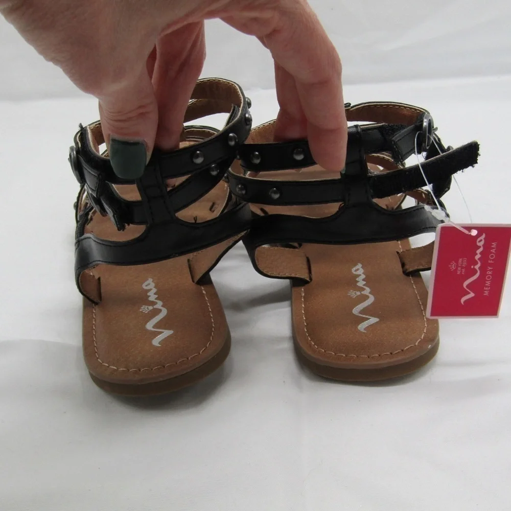 New Nina Kids Girl’s Edie Studded Gladiator Sandal in Black Smooth Sz 6